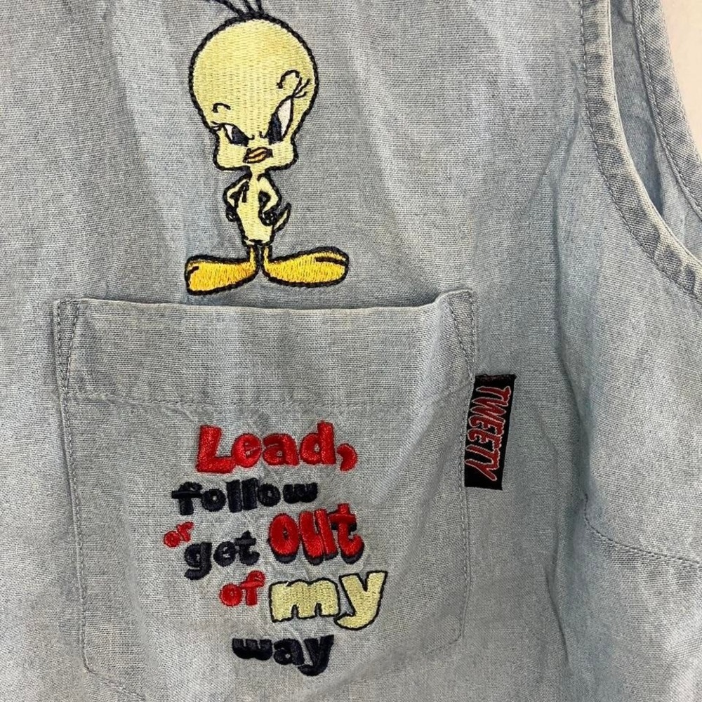 Vintage 2003 Looney Tunes Tweety Bird‎ Sleeveless Button Up Chambray Shirt Sz XL - Picture 2 of 5